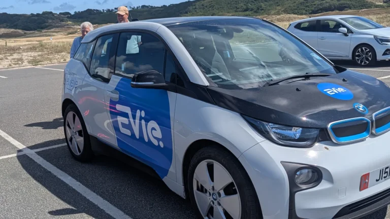 Electric vehicle
